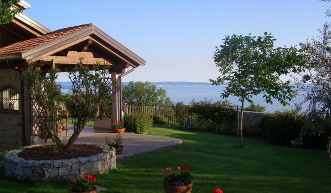 Cosy Room In Villa With Sea View