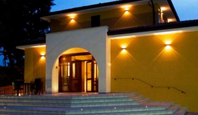Villa Del Poeta