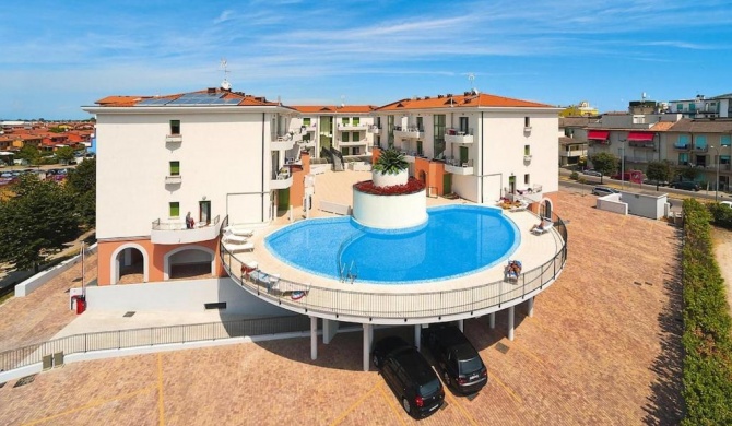 Apartment in Caorle near tennis court