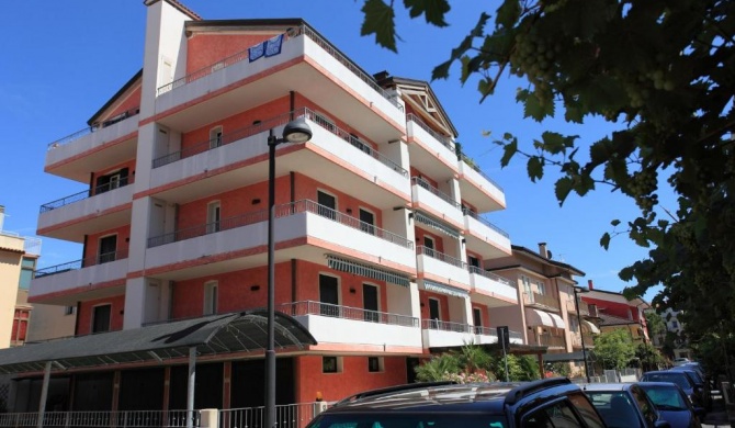 Maestrale Canova Apartments