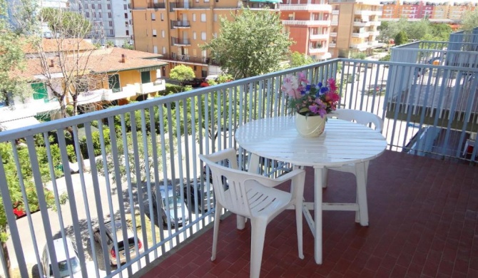 Perfect apartment with terrace for 5 people