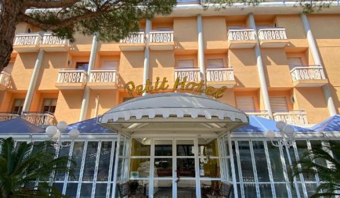 Petit Hotel