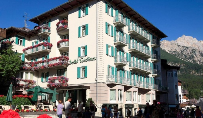 Hotel Cortina