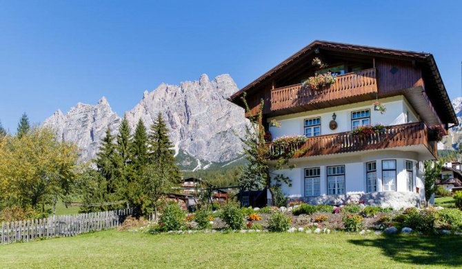 Chalet Verocai - Stayincortina