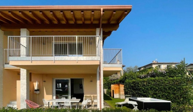 APARTMENTS BREZZA DI LAGO - Regarda Travel