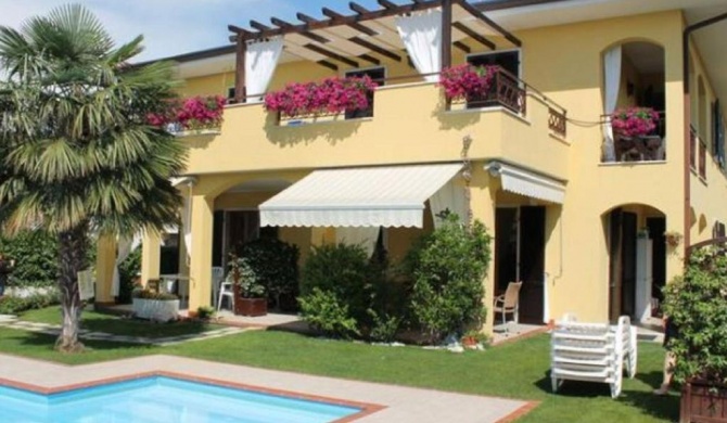 Apartments in a residence nearby the Lake Garda