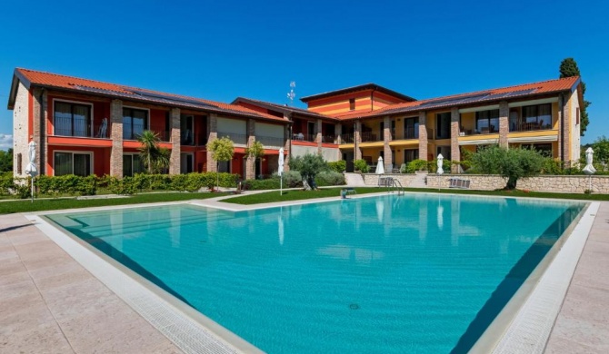 Modern Holiday Home in Lazise with Private Pool