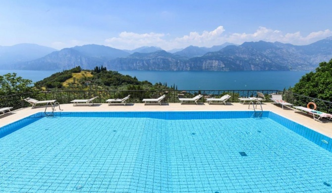 Garden Residence Malcesine Lake View