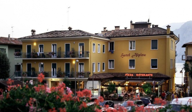 Hotel Alpino