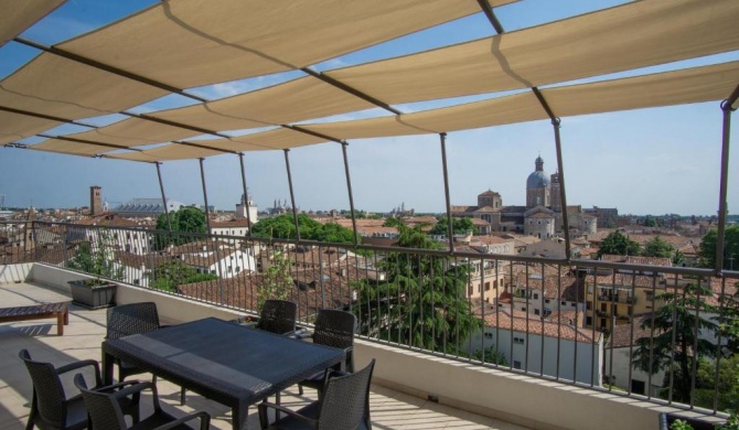 M14 Teatro Verdi Terrace Apartment