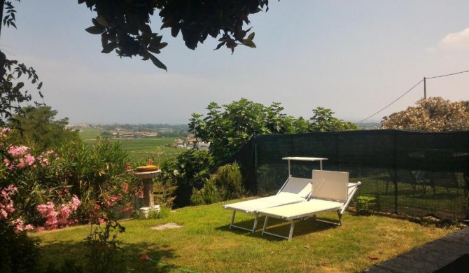 casa IL NIDO DELLE FATE camera con bagno portico e giardino