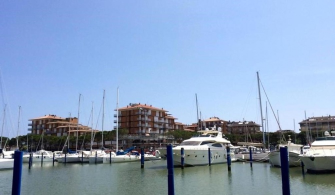 Apartment in Porto Santa Margherita 25675
