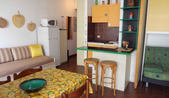 Studio in Porto Santa Margherita 24770