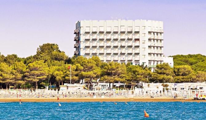 International Beach Hotel