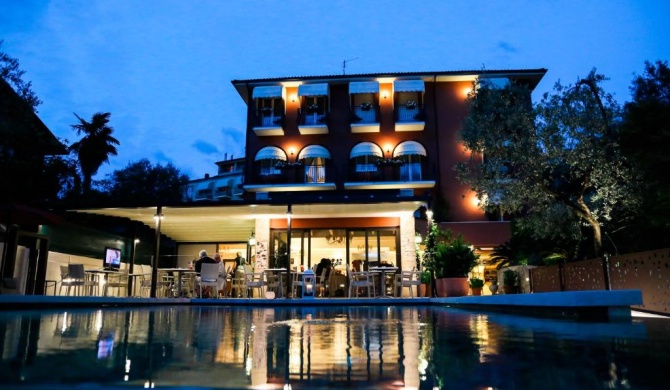 Hotel Al Caminetto - Adults Only